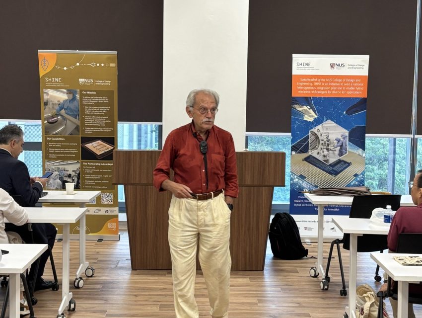 Alberto with backdrop_potrait (2)