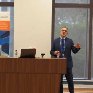 Prof Massimo_Hand Gesture DSC09435